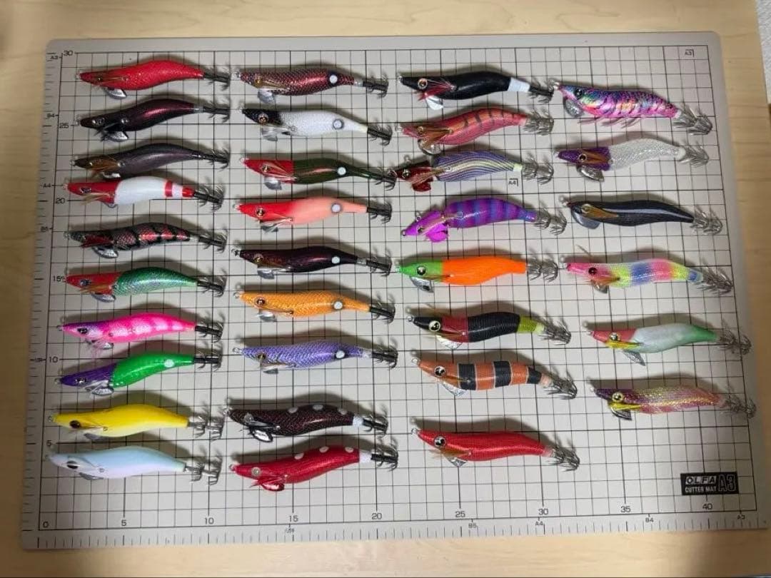 有名メーカー　未使用多数　イカメタル　オモリグ　エギ33本　バレーヒルケース付き