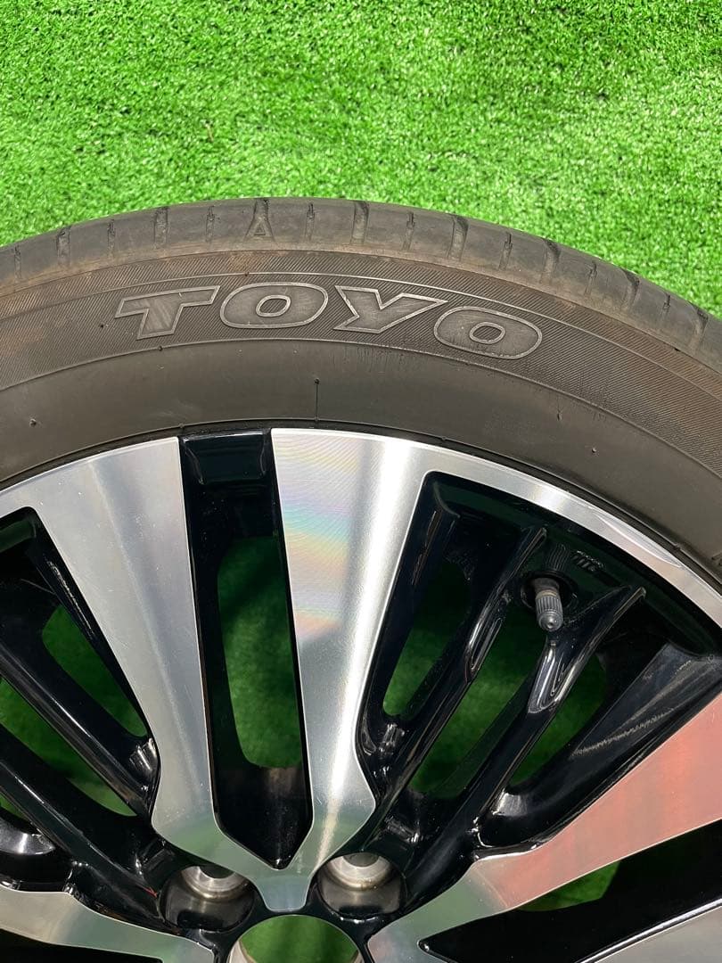 30 後期　アルファード　ヴェルファイア　純正　18インチ　235/50R18