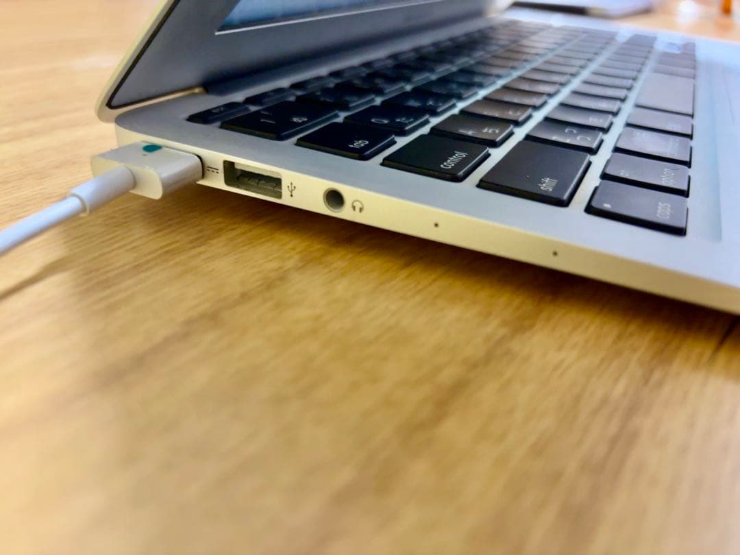 MacBook本体 MacBookAir mid2013(11inch)