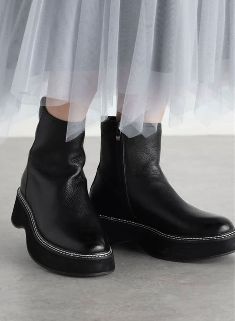 【Vin】本革 ボリュームソールレザーショートブーツ 新品未使用 ヤマダヤ☆