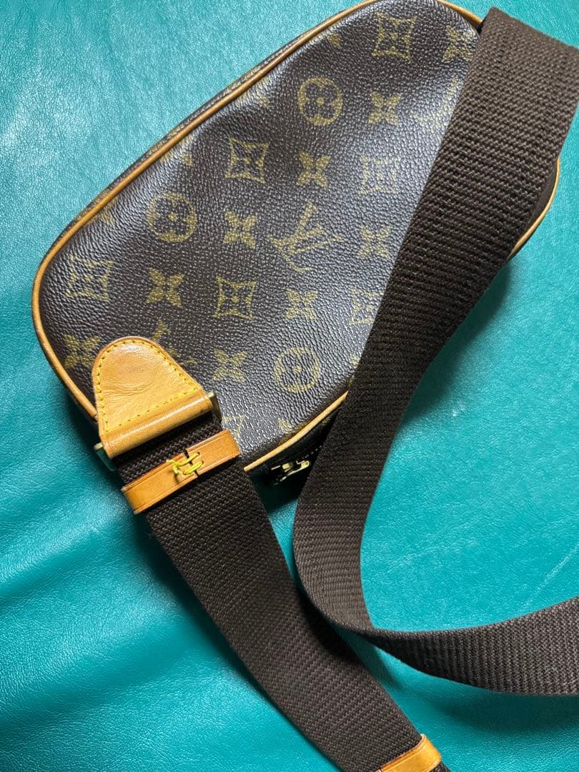 ルイビトン　ボディーバック