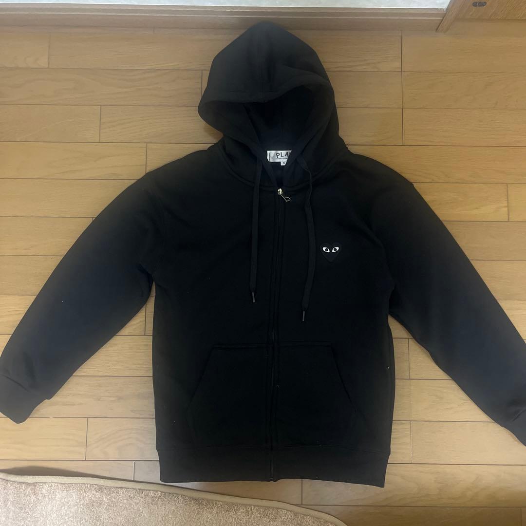 PLAY COMME des GARONS ブラックジップパーカー S