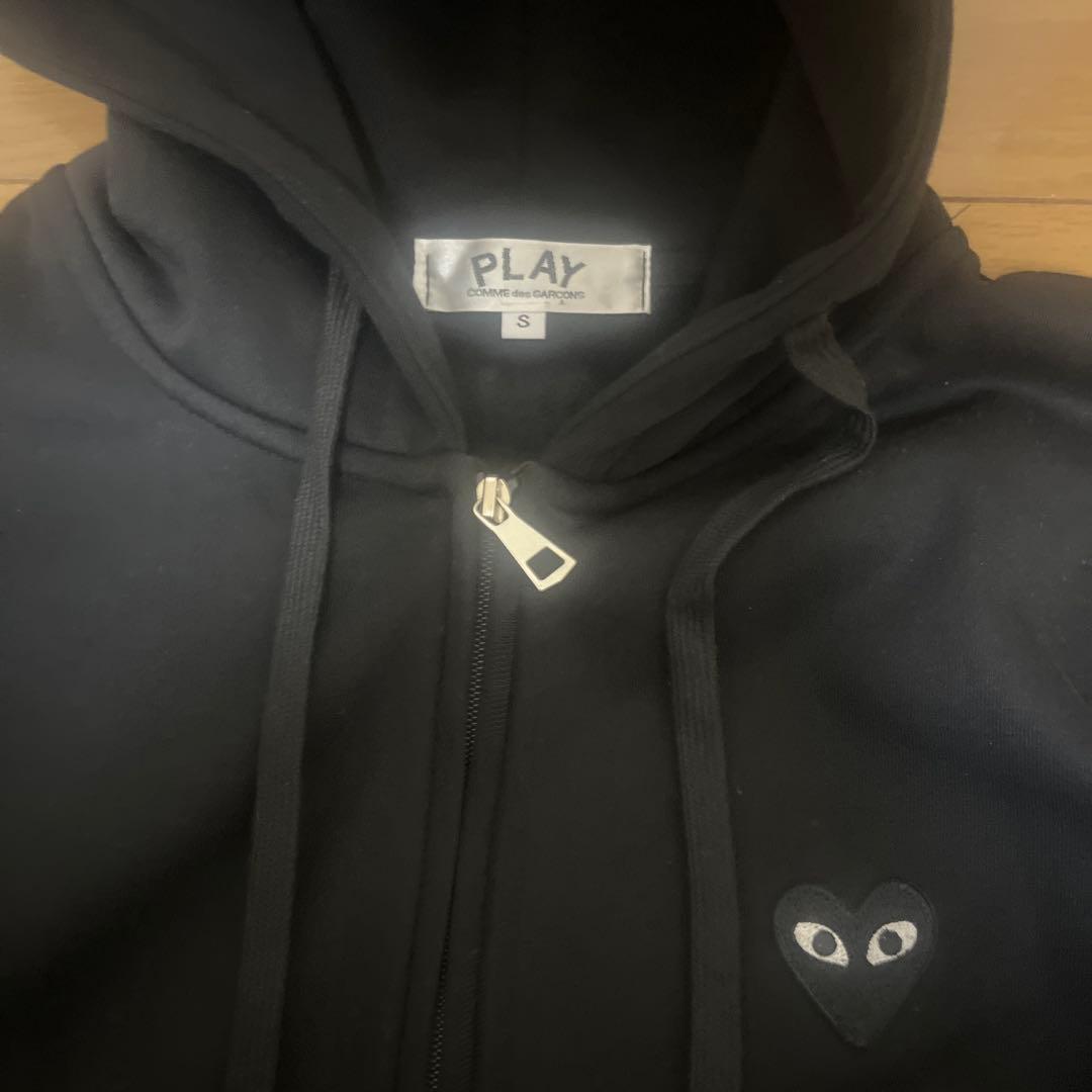PLAY COMME des GARONS ブラックジップパーカー S