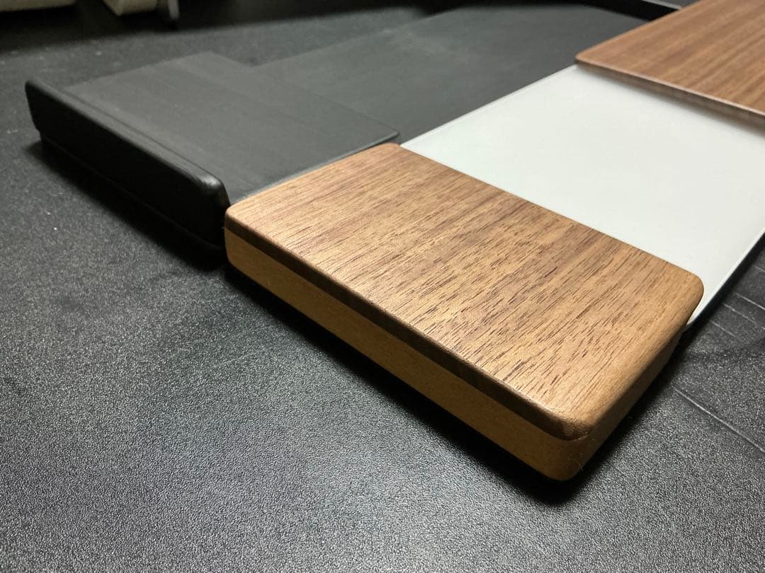 オーダー受付　テンキー付きマジックキーボード＆トラックパッド向けパームレスト