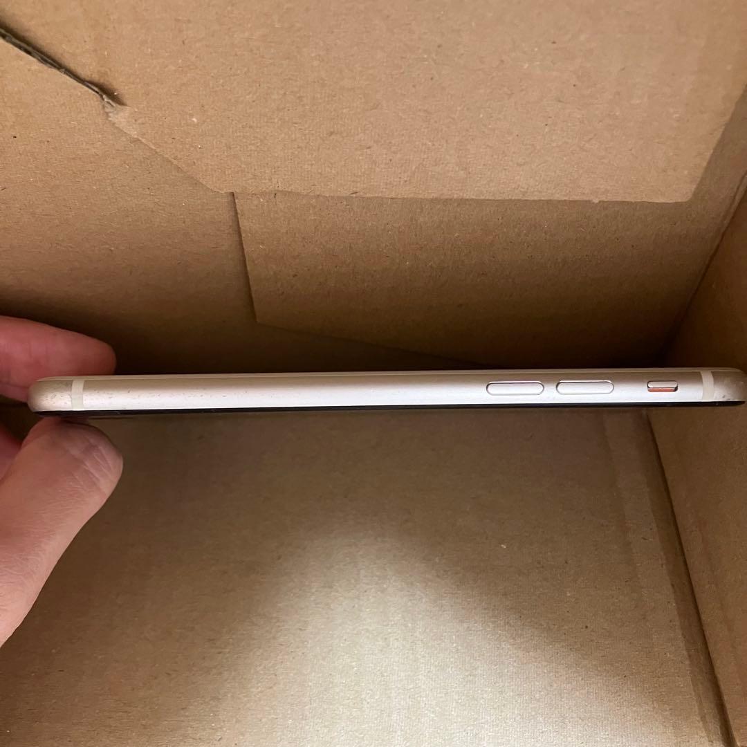 スマートフォン本体 Apple iPhoneSE3