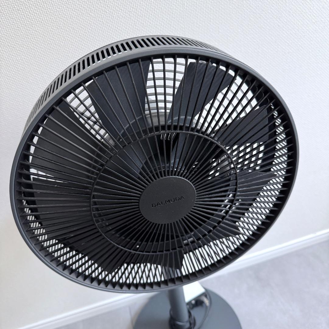 美品 バルミューダ 扇風機 The GreenFan ダークグレー リモコン付