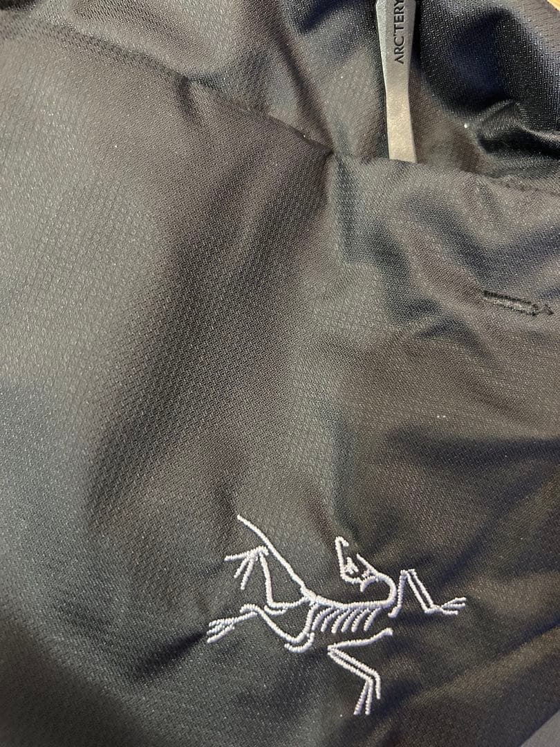 【正規品】Arc'teryx ヒリアド　クロスボディバッグ　ショルダーバッグ