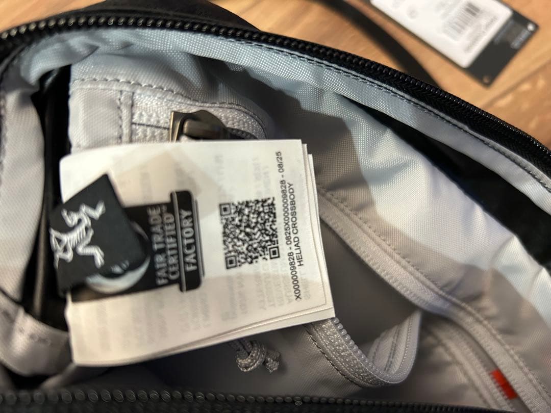 【正規品】Arc'teryx ヒリアド　クロスボディバッグ　ショルダーバッグ