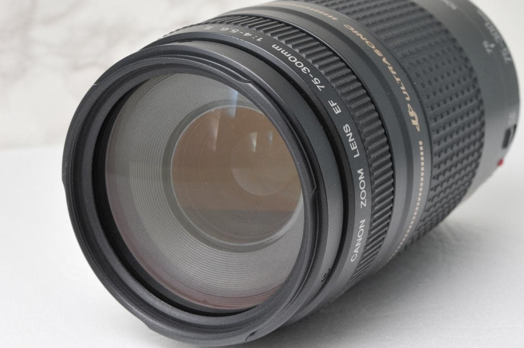 望遠レンズ❣️Canon⭐️EF 75-300mm F4-5.6 Ⅱ USM