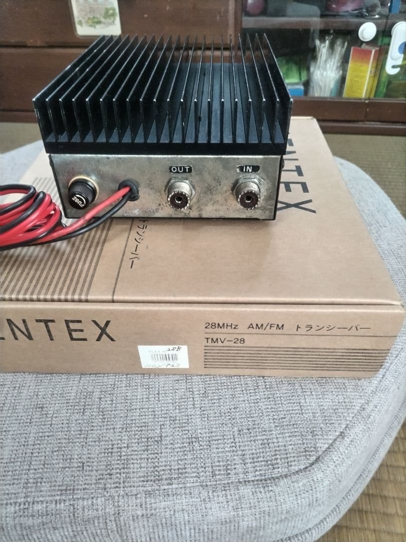 アマチュア無線機　KENTEX TMV-28 & MPB-100DX