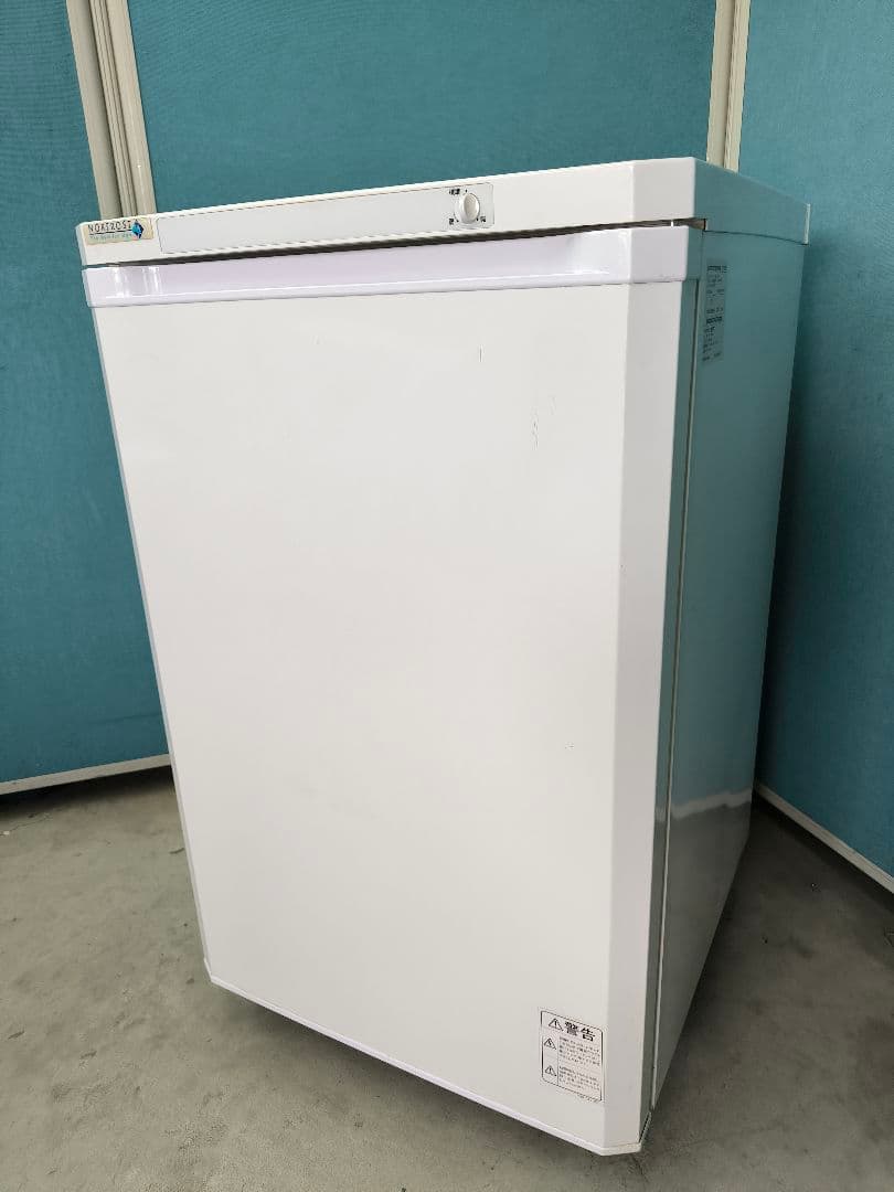 2020年製　ノーフロスト 冷凍庫　チェスト型フリーザー85L 　FFU85R