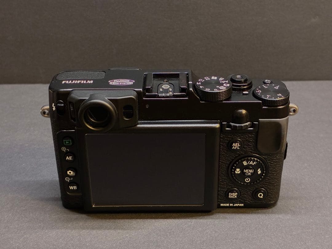 デジタルカメラ FUJIFILM X20