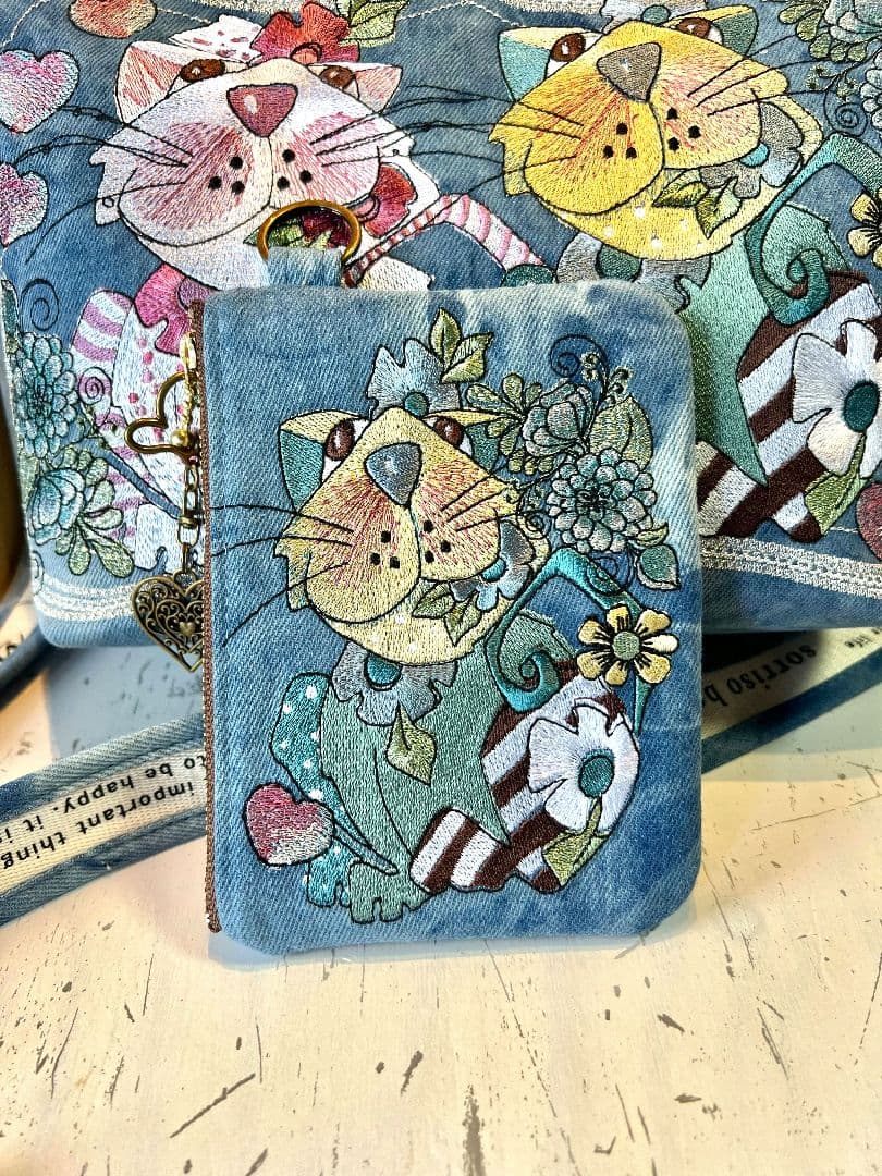 ＊シータ様お纏めリクエスト＊ロラライハリス♡刺繍のショルダーバッグなど