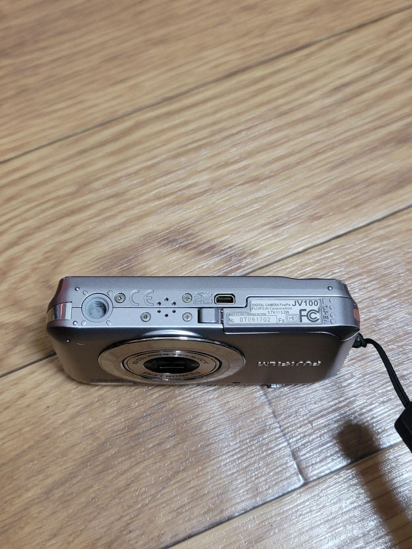 FUJIFILM コンパクトデジタルカメラ JV100 動作確認済み