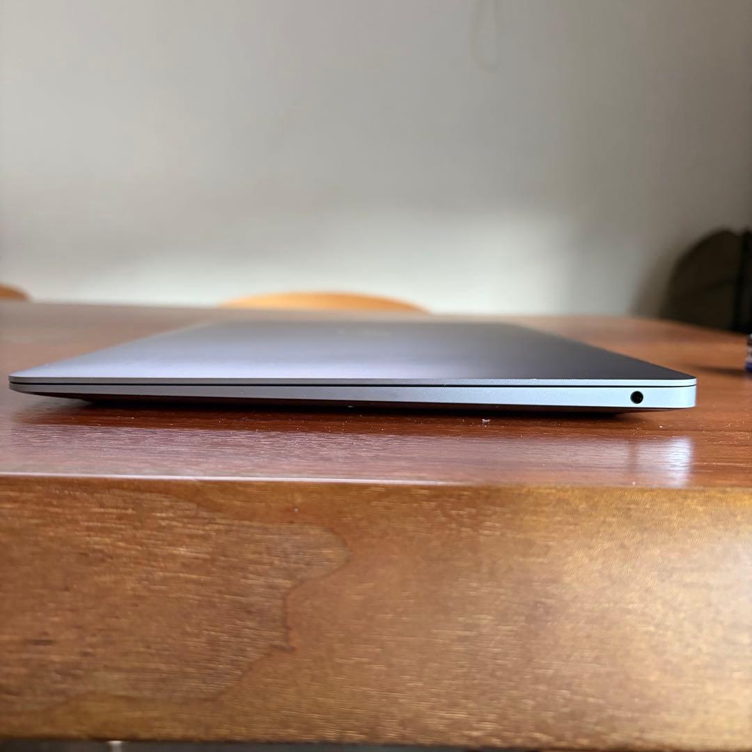 美品 充放電29回 MacBook Air 2020 M1 8GB 256GB