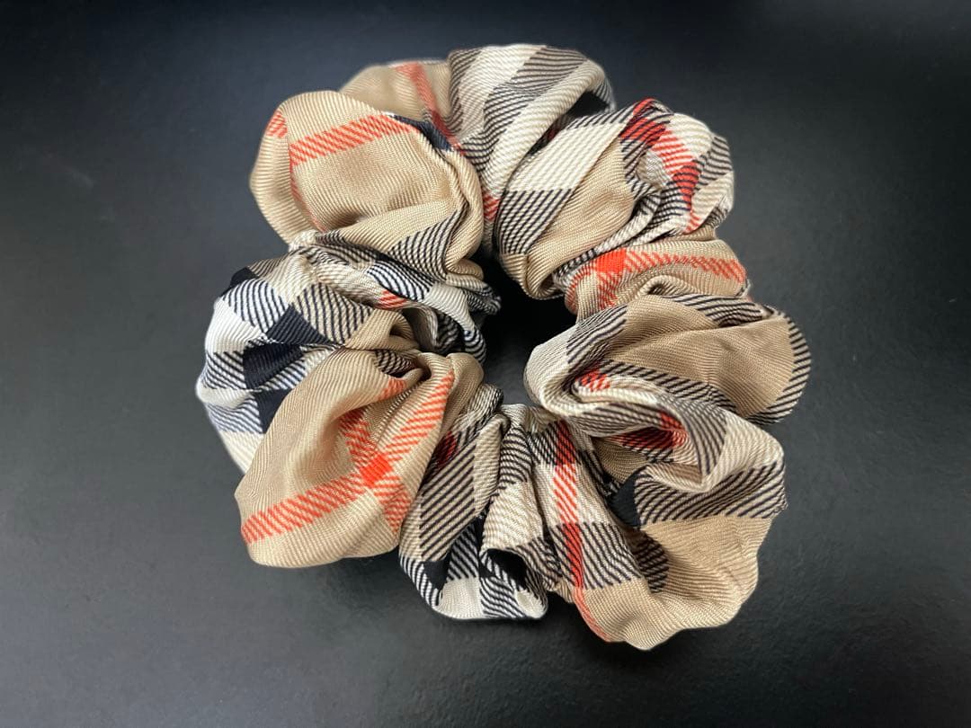 a*a様 Burberry シルク シュシュ