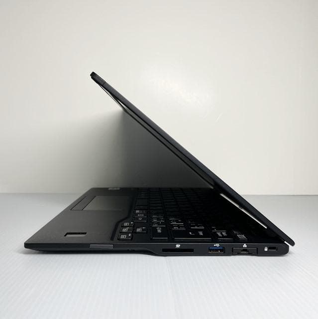 富士通LIFEBOOK U9310★Win11&バッテリー4時間半★超薄型軽量！