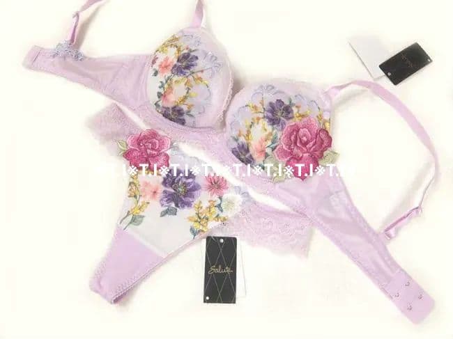 サルート/セックスアンドザシティ　E70＆ソングショーツM　PU　93