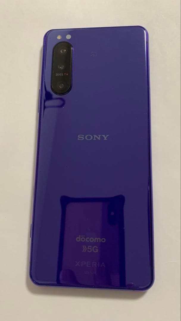 Xperia5ii SO-52Aパープル　縦線あり