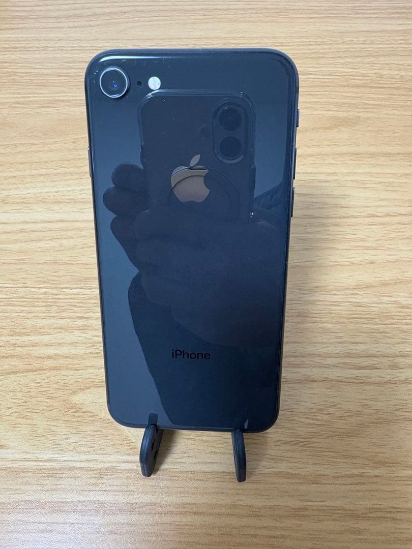 早い者勝ちiPhone8 256GB SIMフリー スペースグレイ