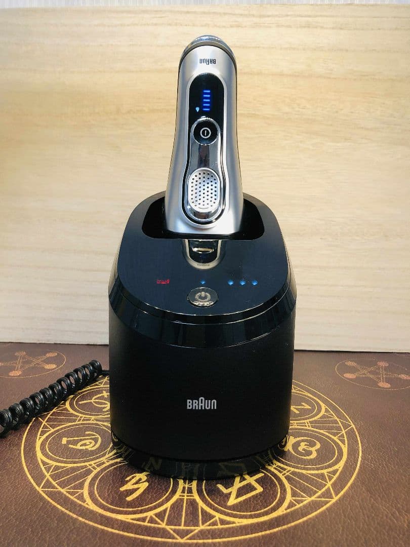 【美品】BRAUN S9 メンズ電気シェーバー ブラウンシェーバー