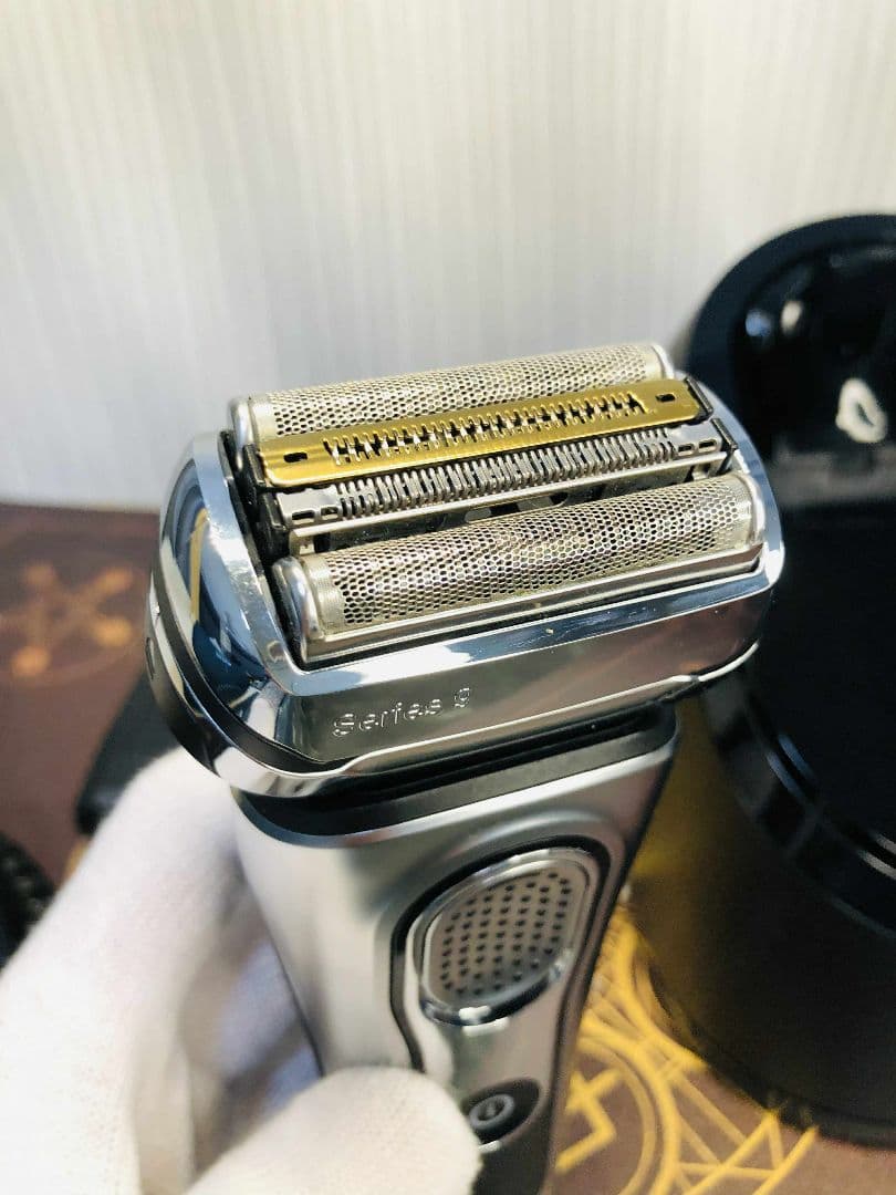 【美品】BRAUN S9 メンズ電気シェーバー ブラウンシェーバー