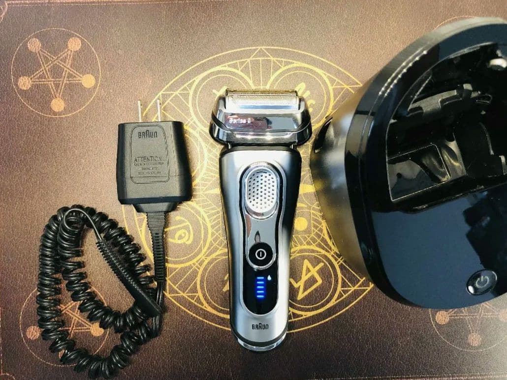 【美品】BRAUN S9 メンズ電気シェーバー ブラウンシェーバー