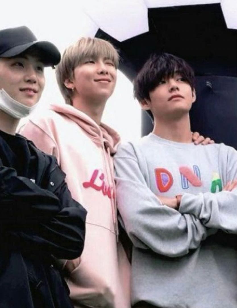 BTS RM ナムジュン着用　フードトレーナー