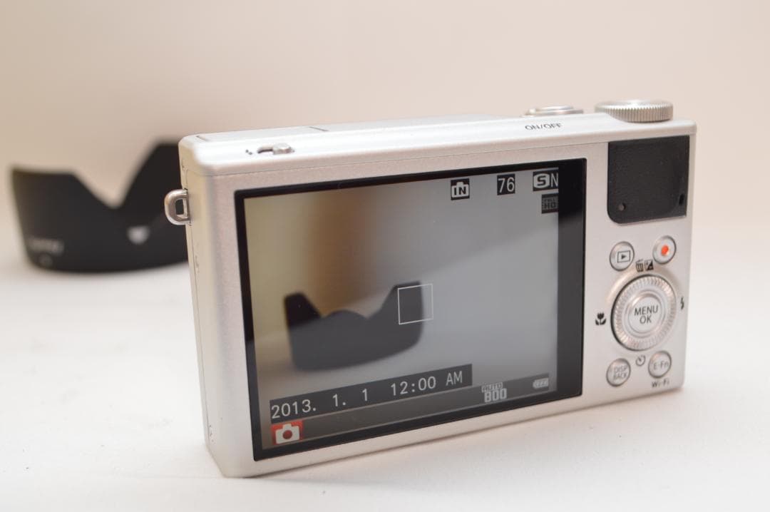 ✨希少な未使用級美品✨ FUJIFILM XQ1 シルバー 付属あり