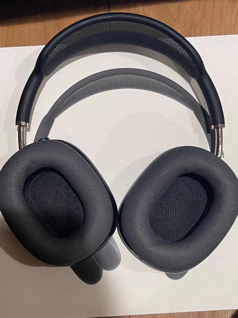 ブラック ワイヤレスヘッドホン オーバーイヤー