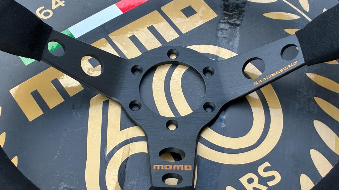 ★最終販売価格★MOMOステアリング35㎝レザーブラックMOMO60周年記念