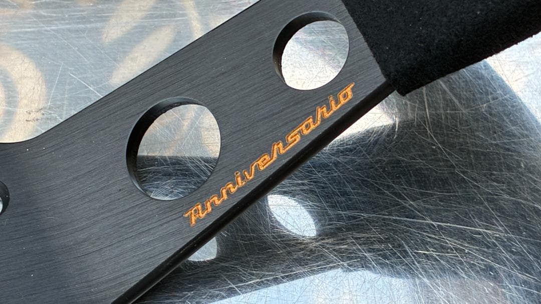 ★最終販売価格★MOMOステアリング35㎝レザーブラックMOMO60周年記念