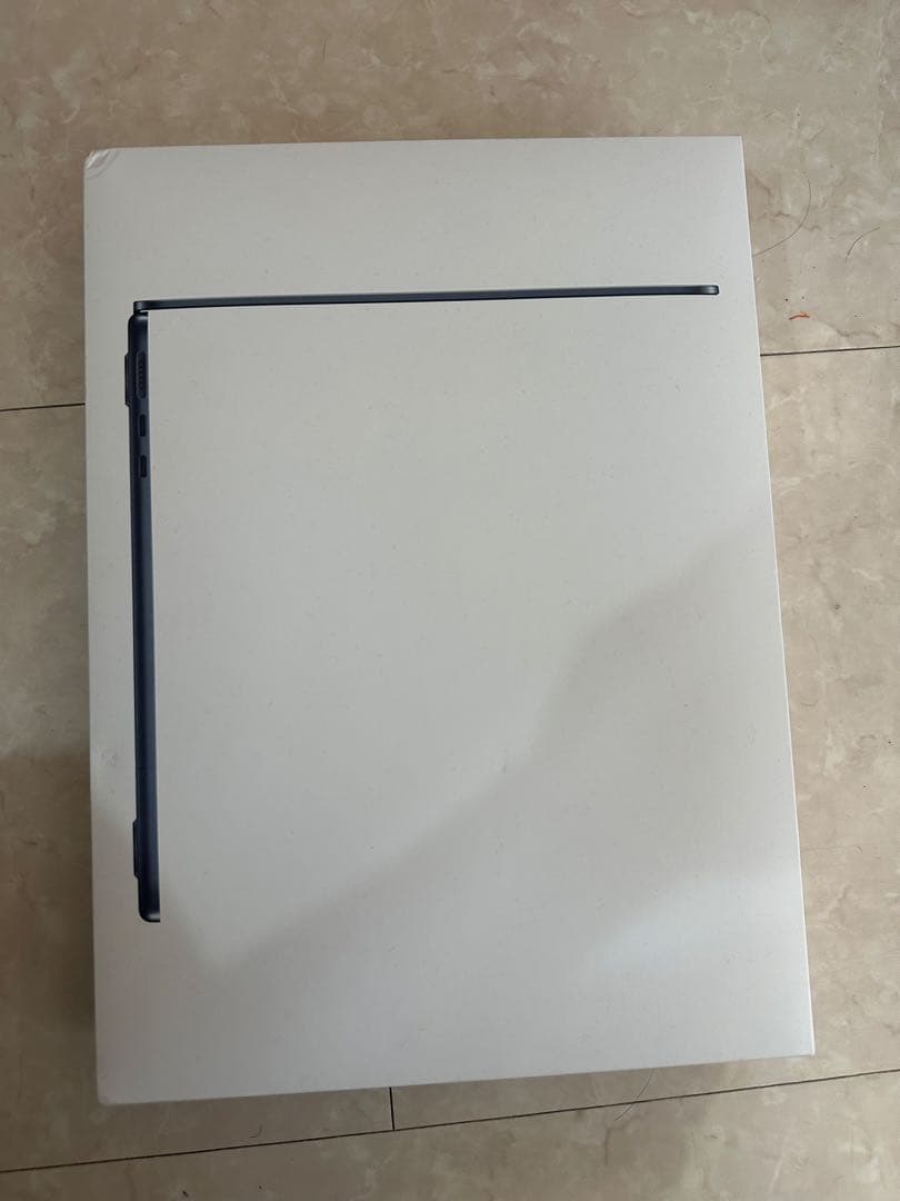 MacBookAir 2024 13インチ　M3 16GB 512GB