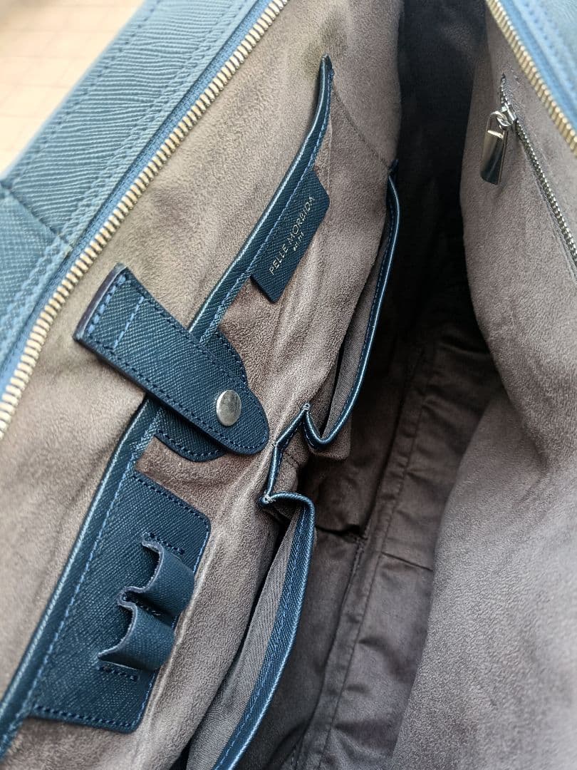 ペッレモルビダ　ブリーフバック　2室タイプ　ネイビー