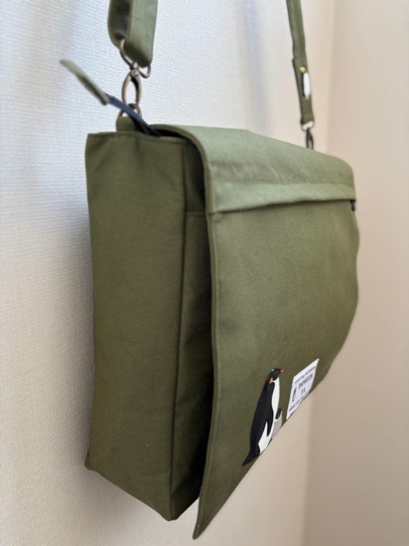 一波様　フラップ付きショルダーバッグ　コウテイペンギン　キングペンギン