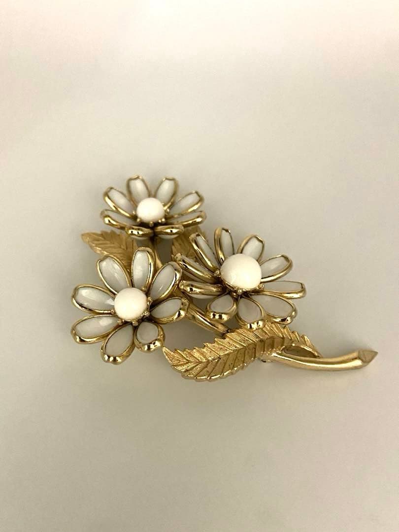 lotuscloud 2499⭐️TRIFARI トリファリ ブローチ ビンテージ