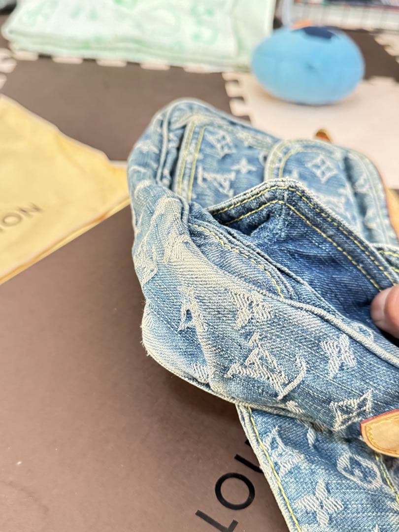 LOUIS VUITTON デニム ボディバッグ