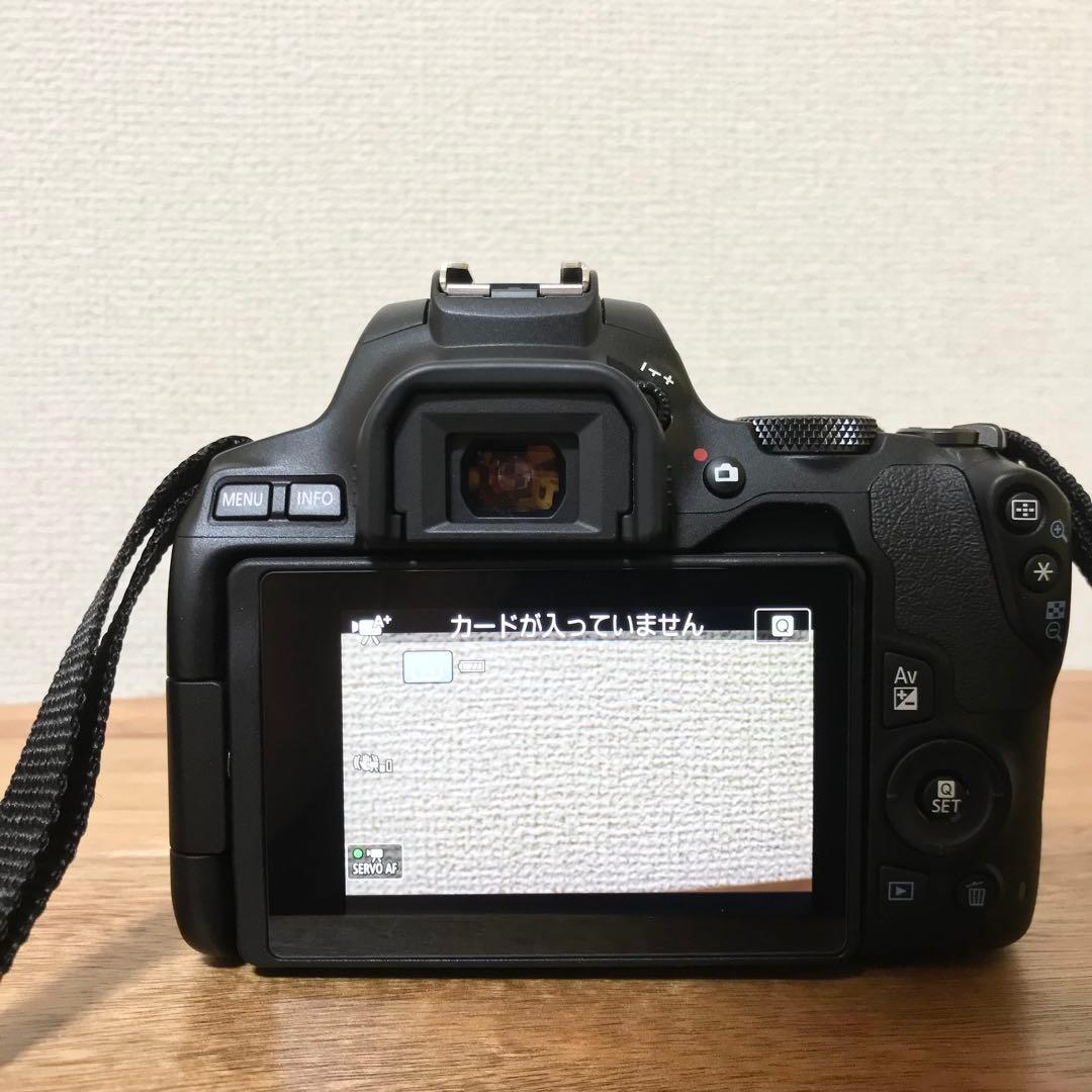 T*a様 期間限定値下げ！キャノン　EOS kiss x10 カメラ　デジタル一