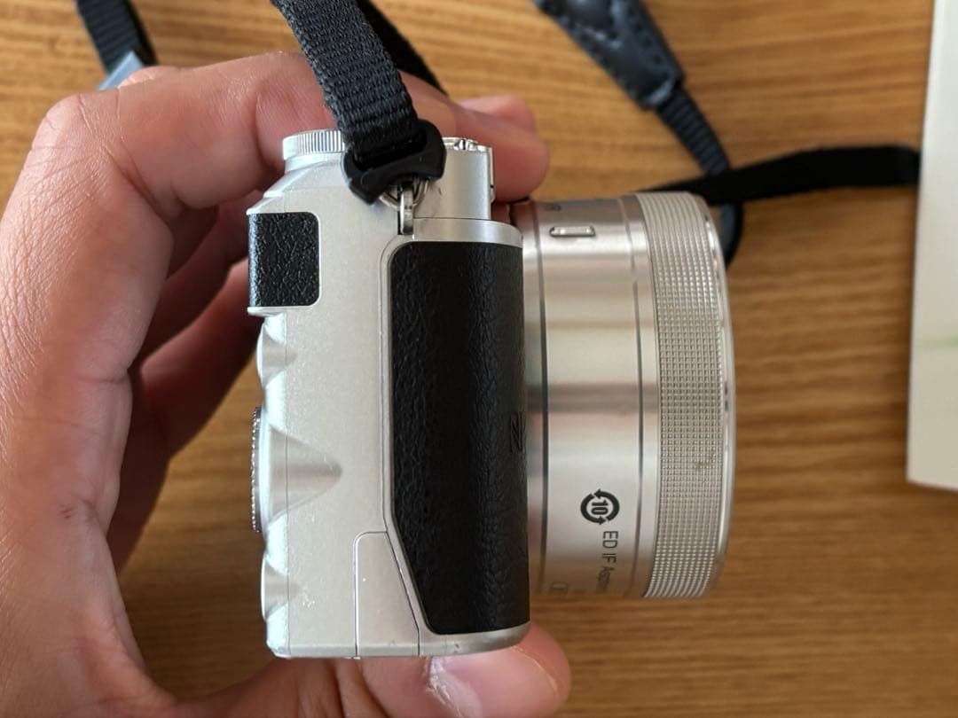 デジタルカメラ Nikon 1 J5