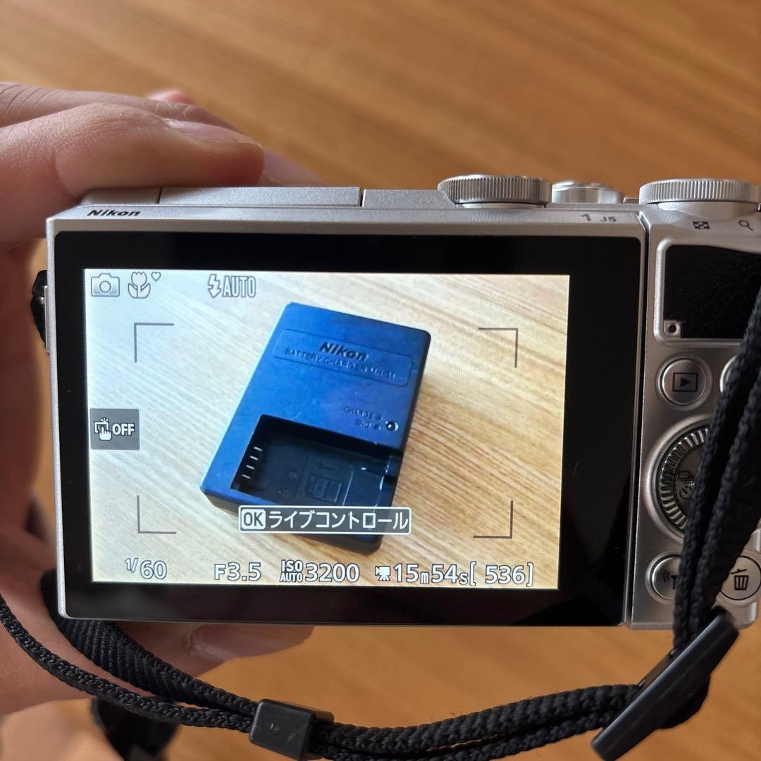 デジタルカメラ Nikon 1 J5