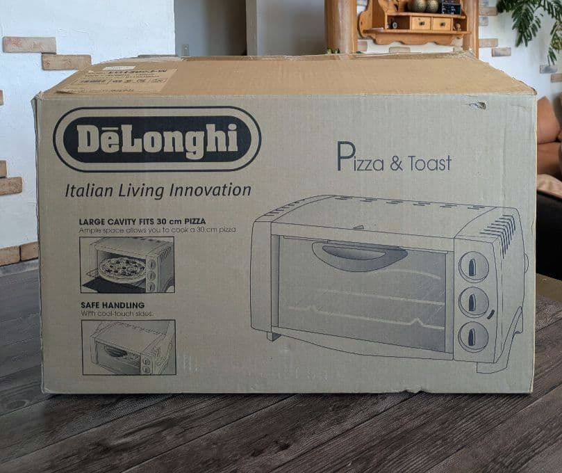 新品　デロンギ　コンベクションオーブン / ピザ&トースト EO1202J-W