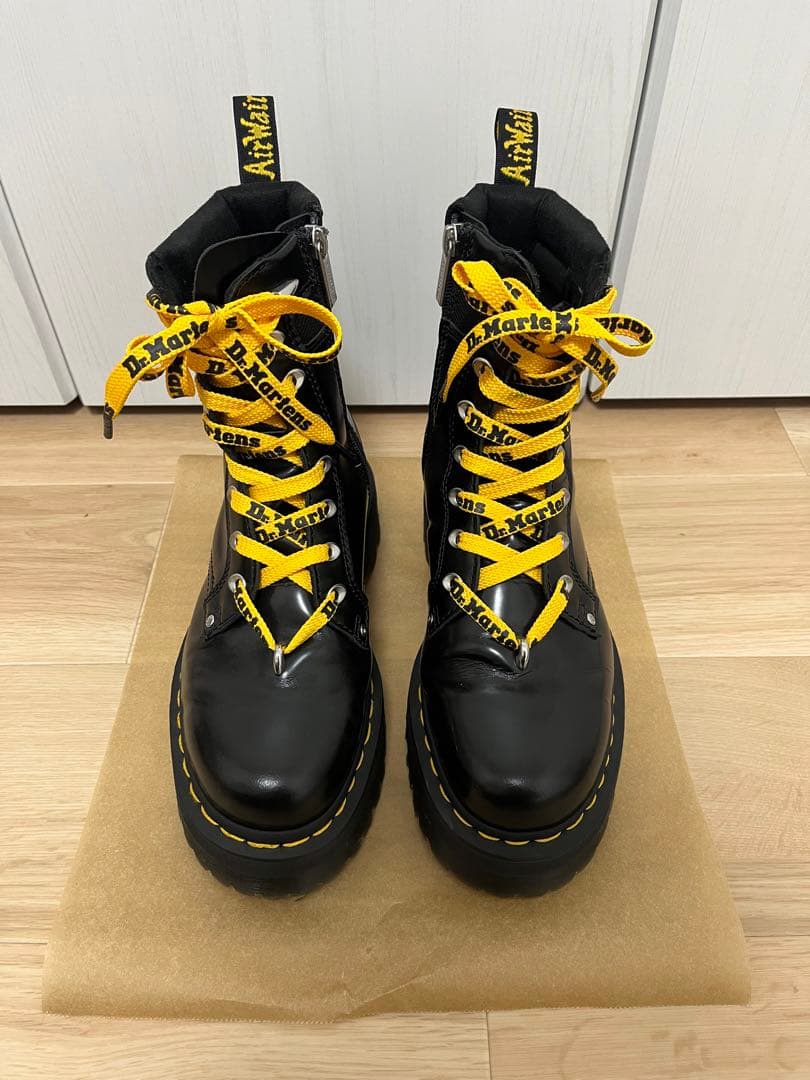 Dr.Martens JADON 8ホールブーツ