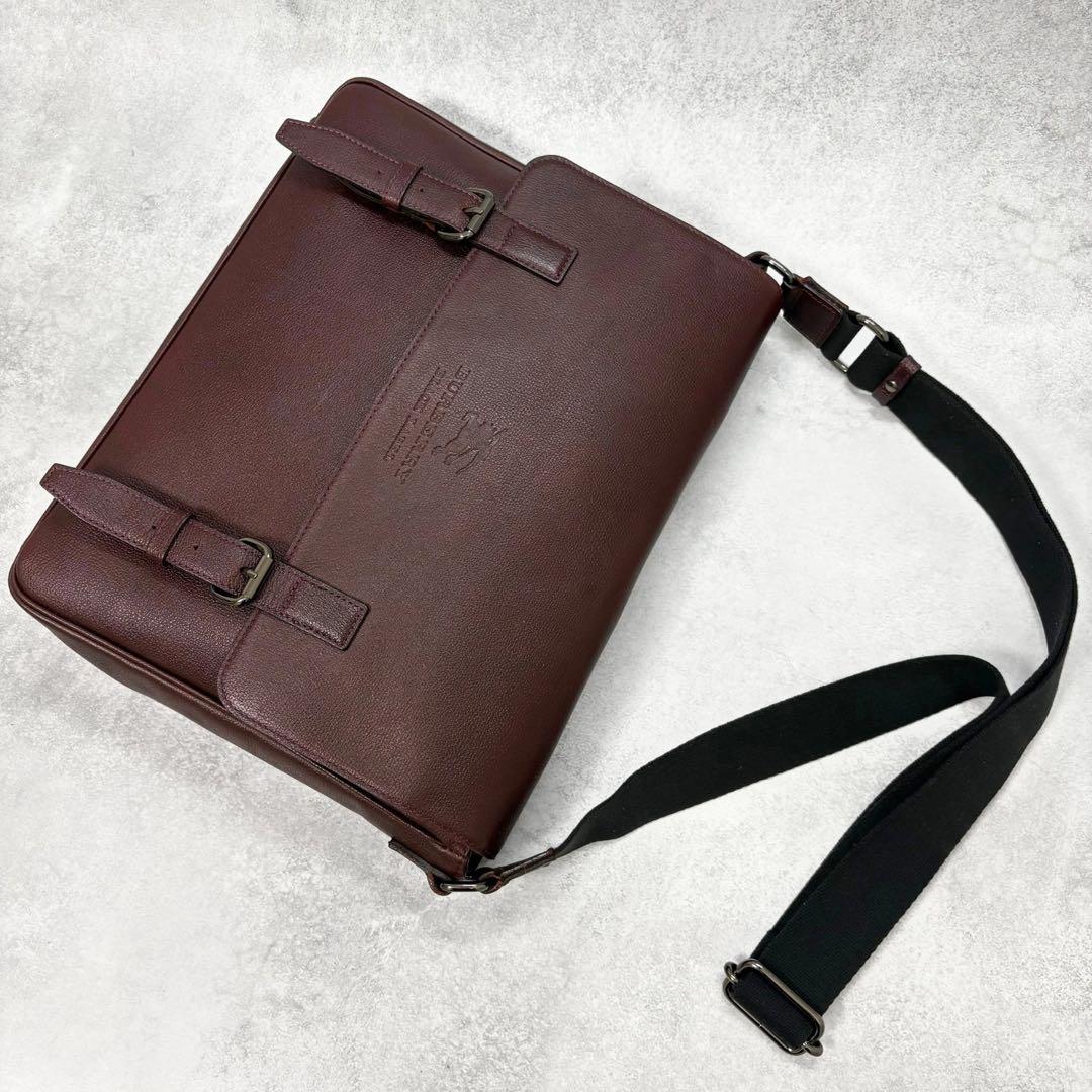 美品 希少 バーバリーブラックレーベル メッセンジャーバッグ レザー A4収納可