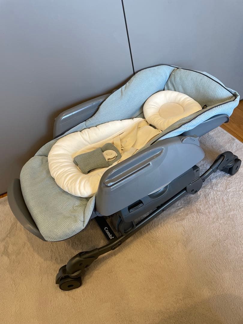 ネムリラ　combi コンビブルー/ホワイト