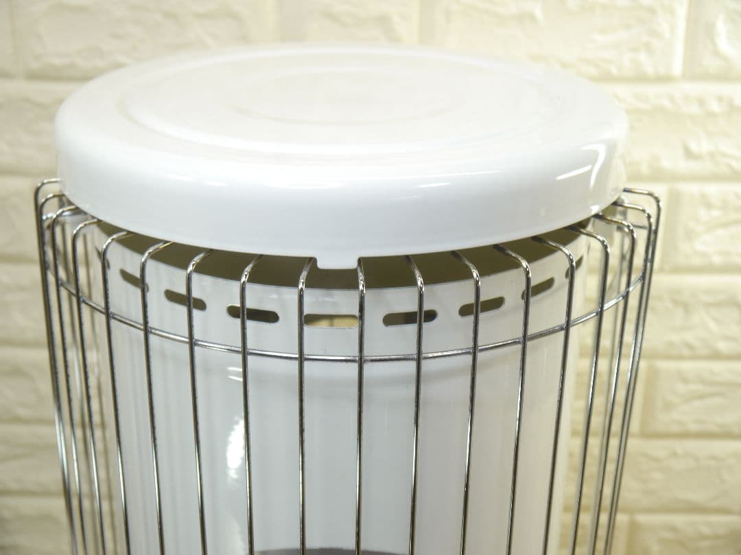 送料無料です。2014年　コロナ　ホワイト　石油ストーブ 円筒形