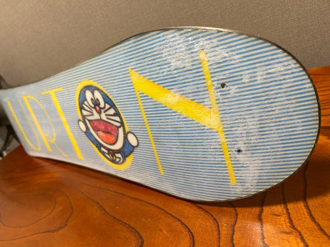 Burtonドラえもん 子ども用スノーボード90cm、ビンディング、ブーツセット