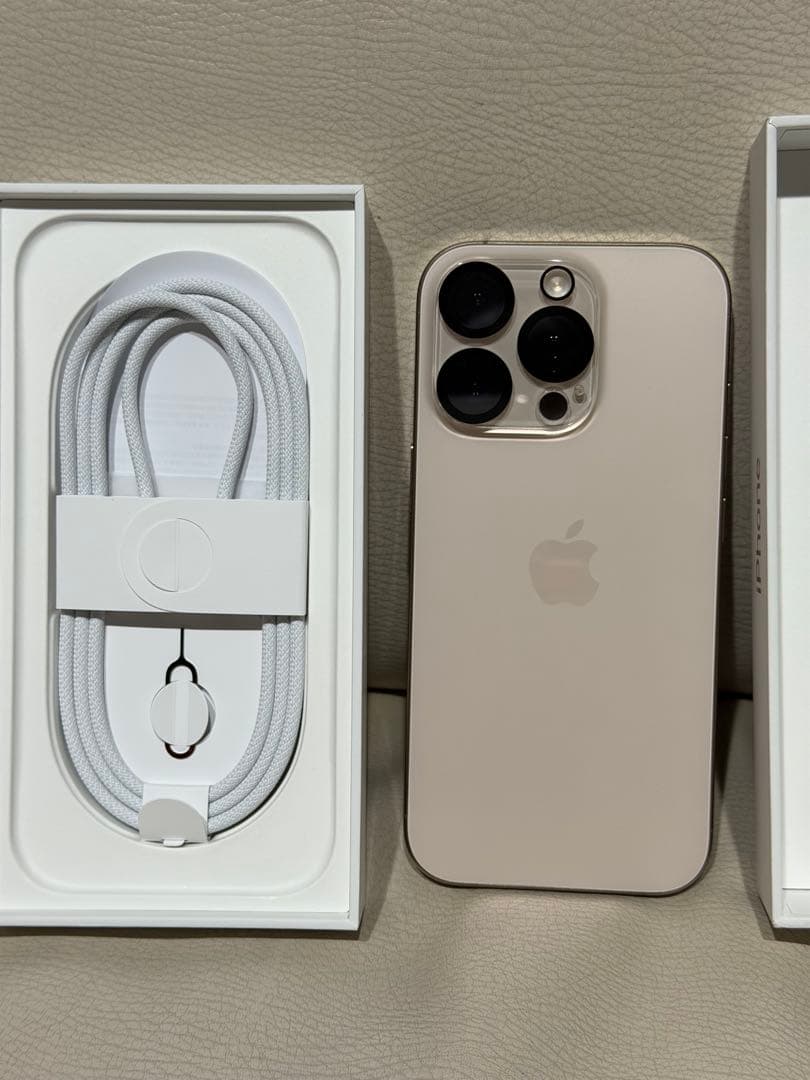 Apple iPhone 16Pro本体　1TB デザートチタン