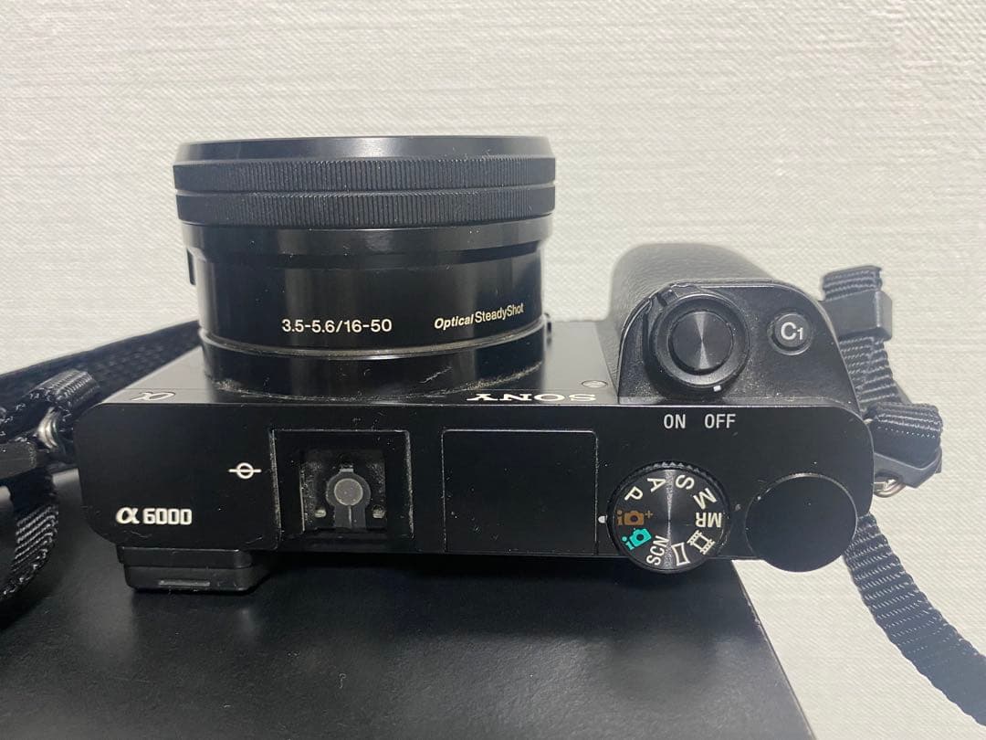 SONY α6000