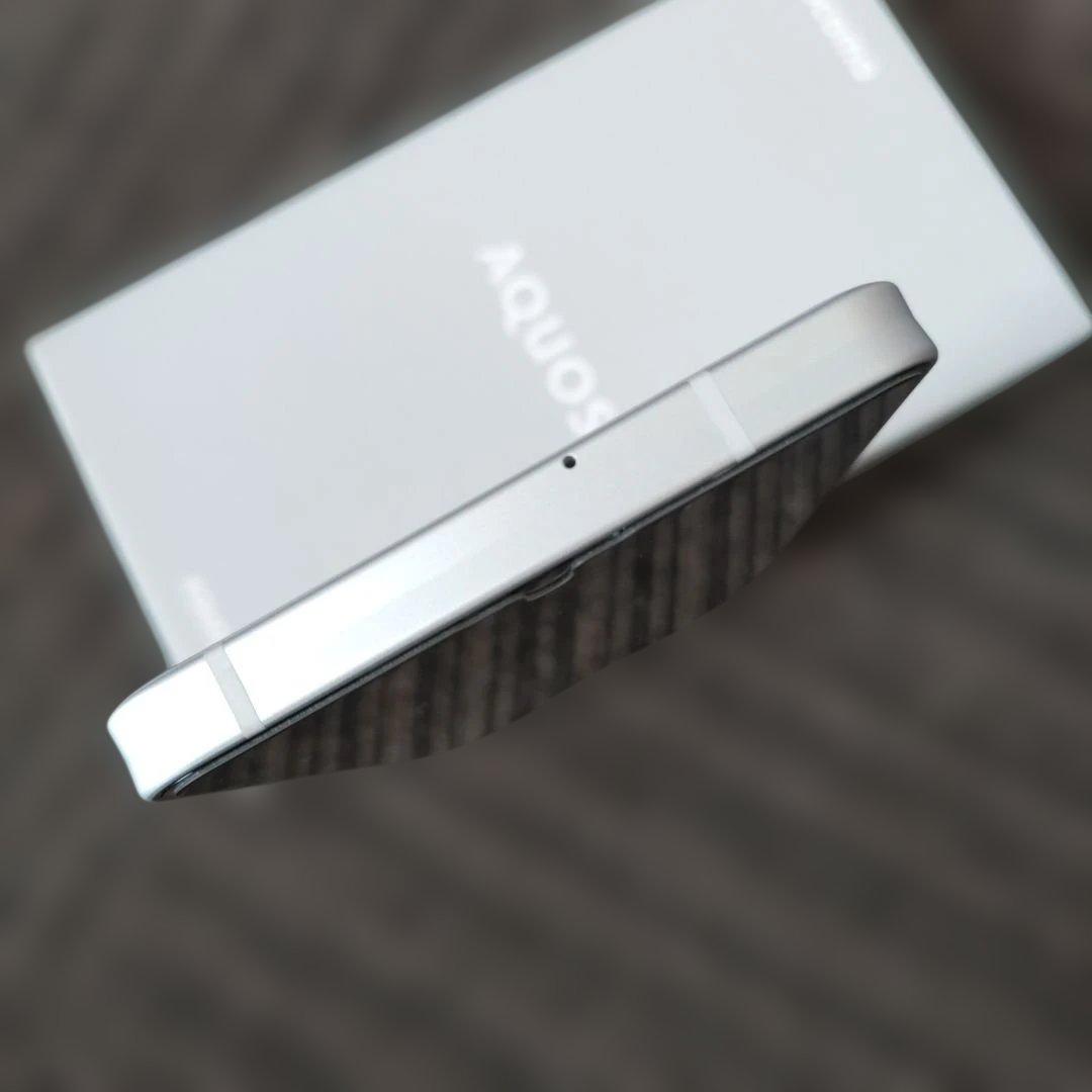 シャープ AQUOS sense6 SH-54B SIMフリー　シルバー