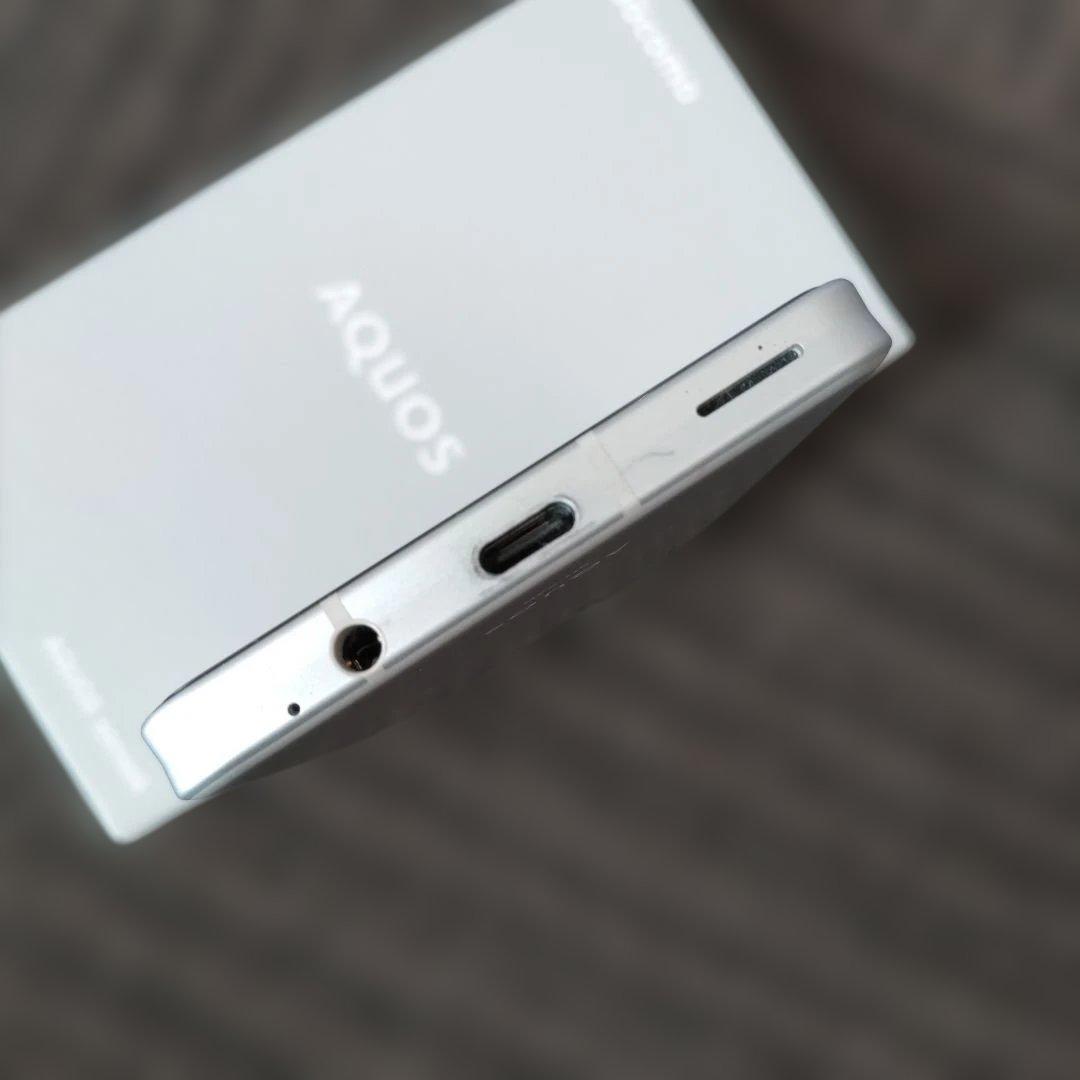 シャープ AQUOS sense6 SH-54B SIMフリー　シルバー